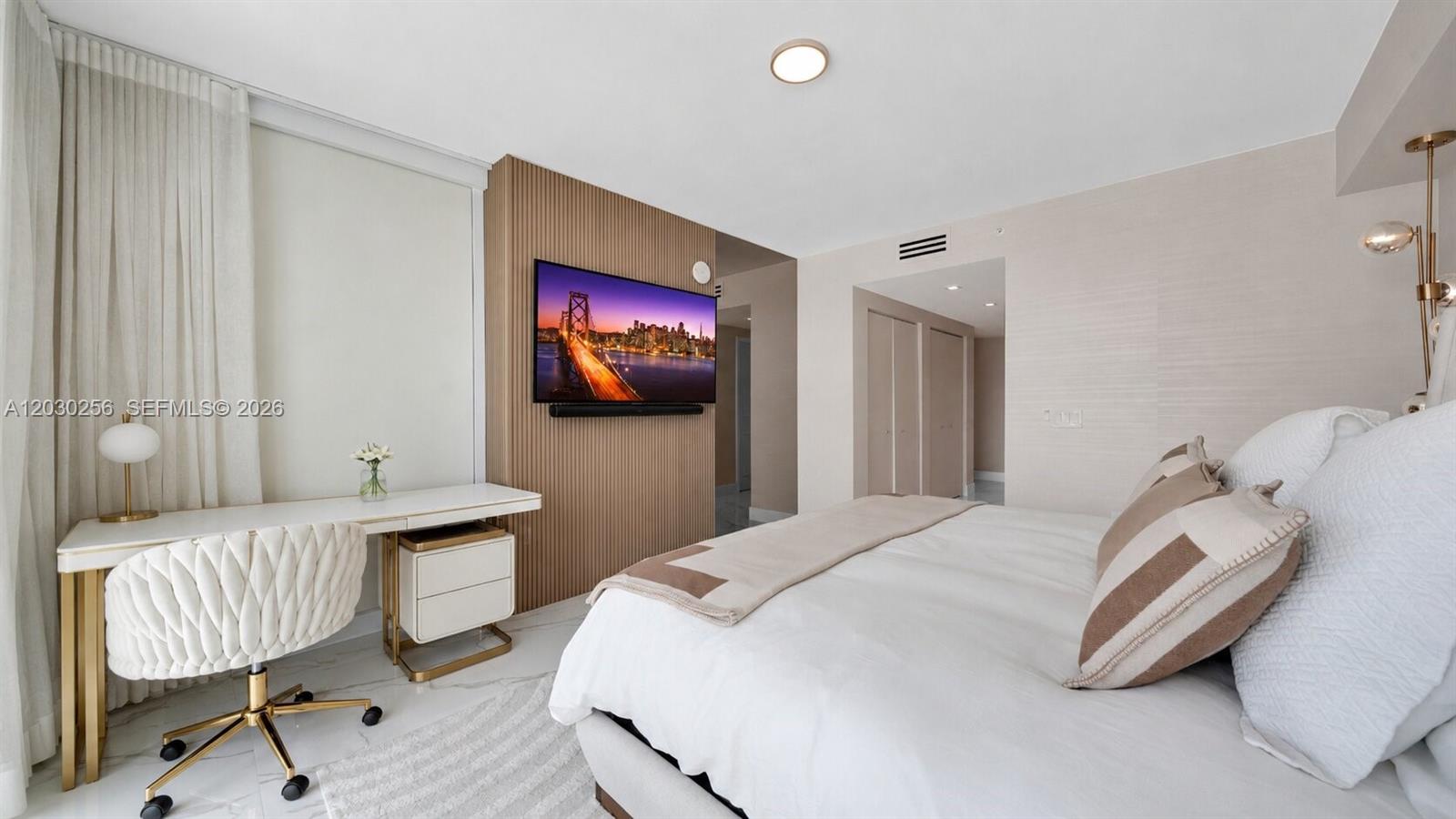 PARQUE TOWERS CONDO - Residential