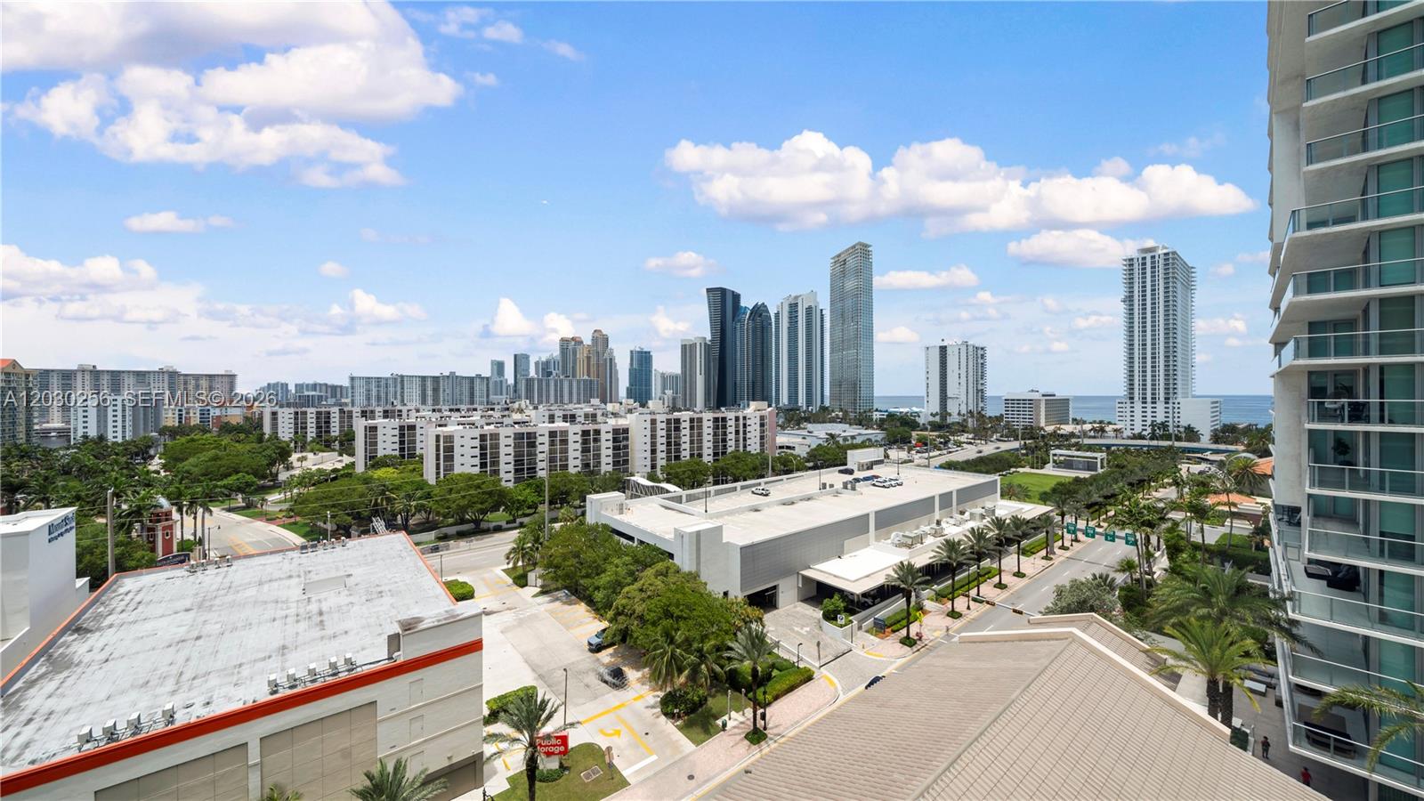 PARQUE TOWERS CONDO - Residential