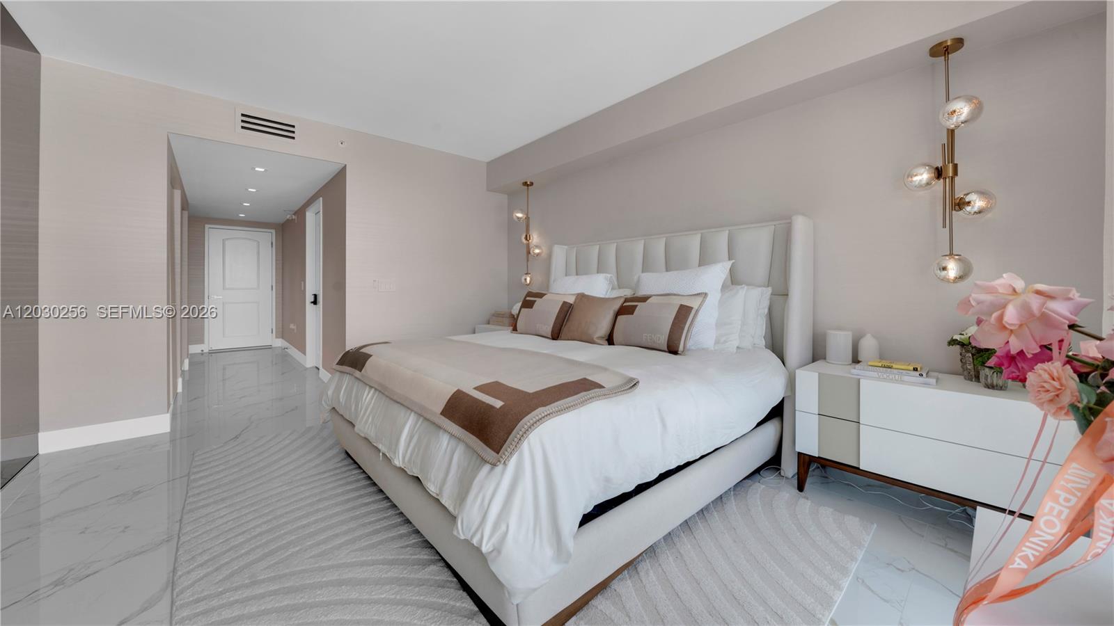PARQUE TOWERS CONDO - Residential