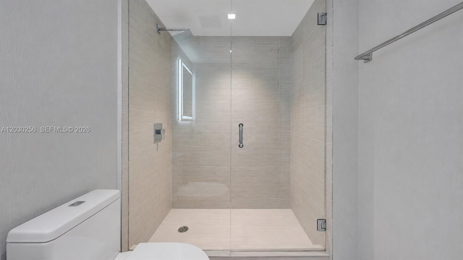 PARQUE TOWERS CONDO - Residential