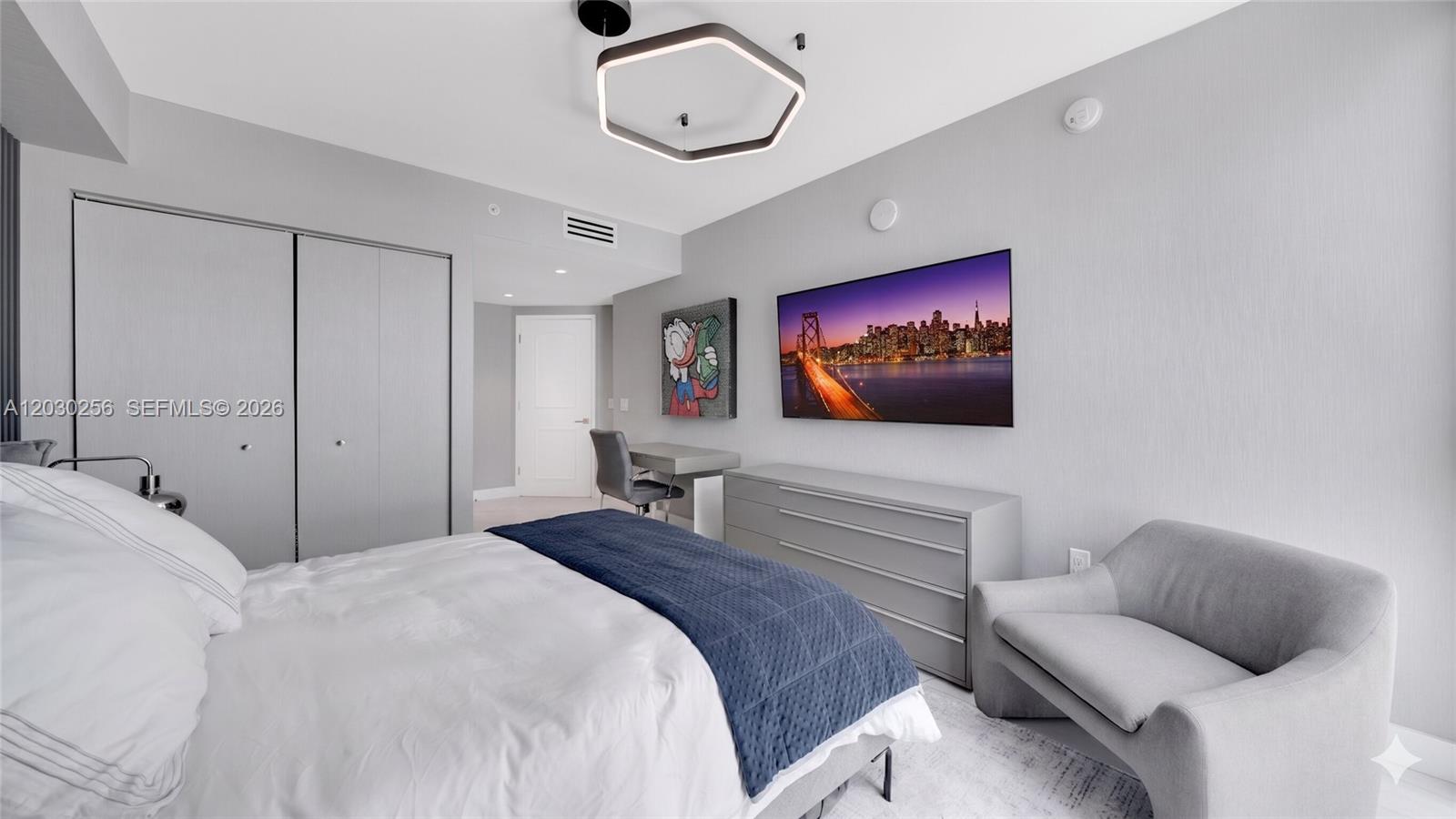PARQUE TOWERS CONDO - Residential