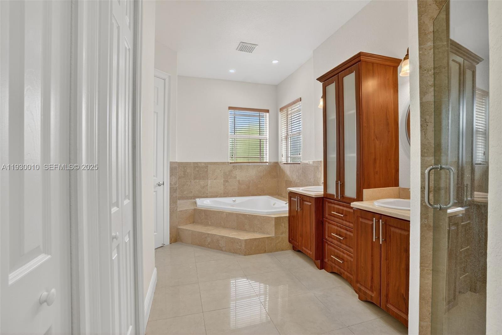 MCALLISTER TERR - Residential