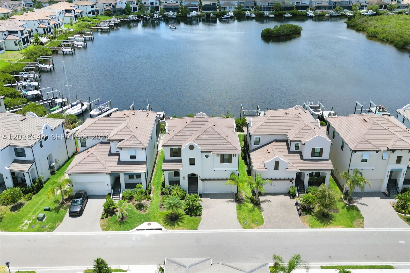 ANTIGUA COVE - Residential