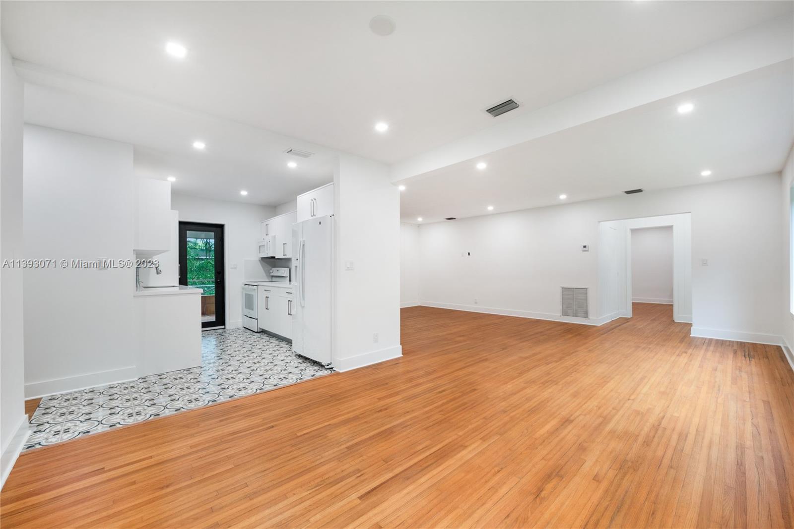 KENDAL RANCHES - Residential Lease