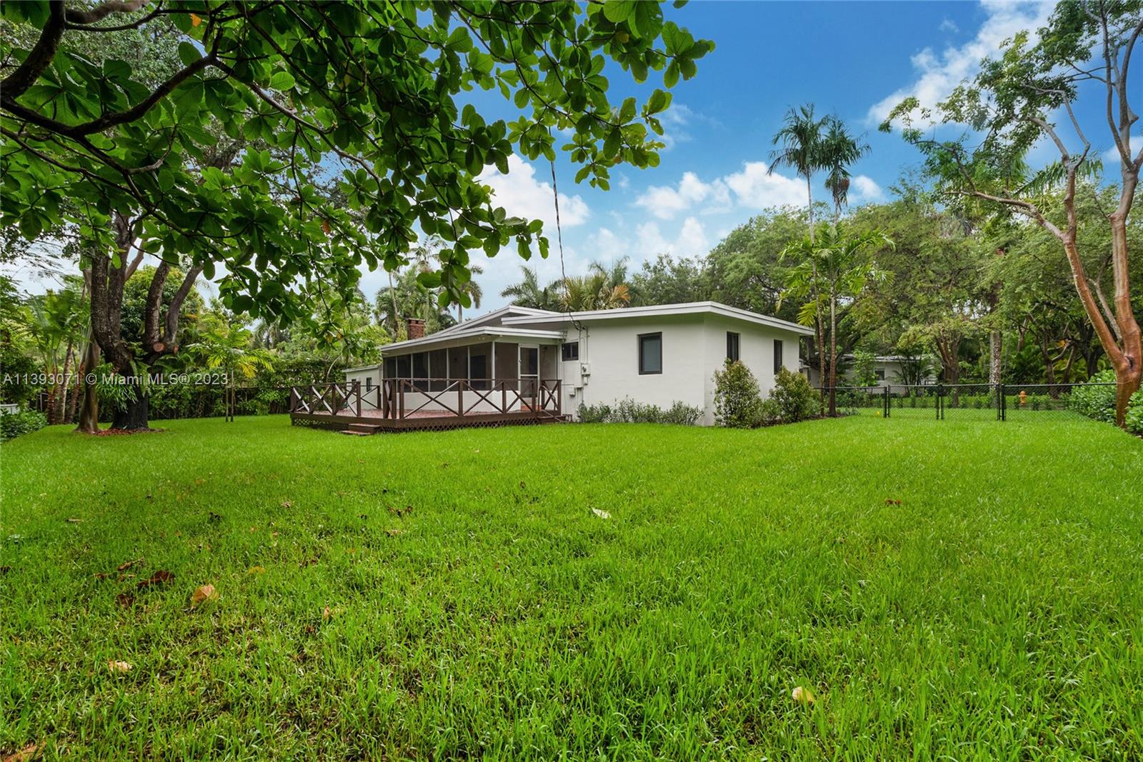 KENDAL RANCHES - Residential Lease