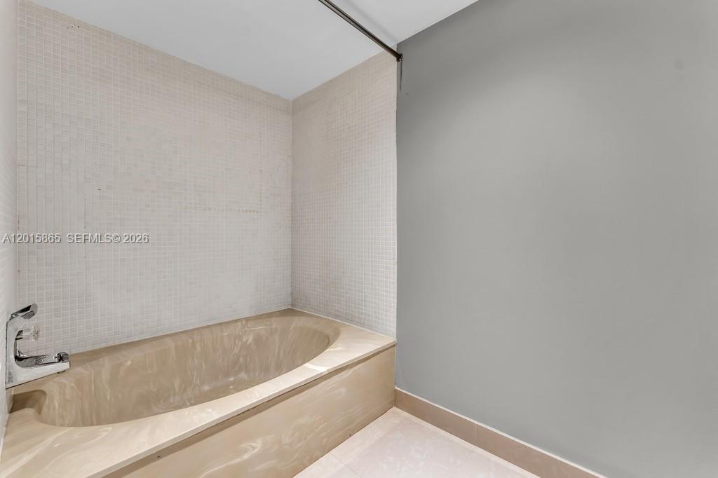 PILOT HOUSE CONDO - Residential