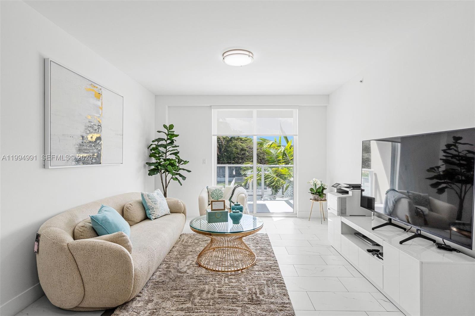 Hollywood 1-21 B - Residential