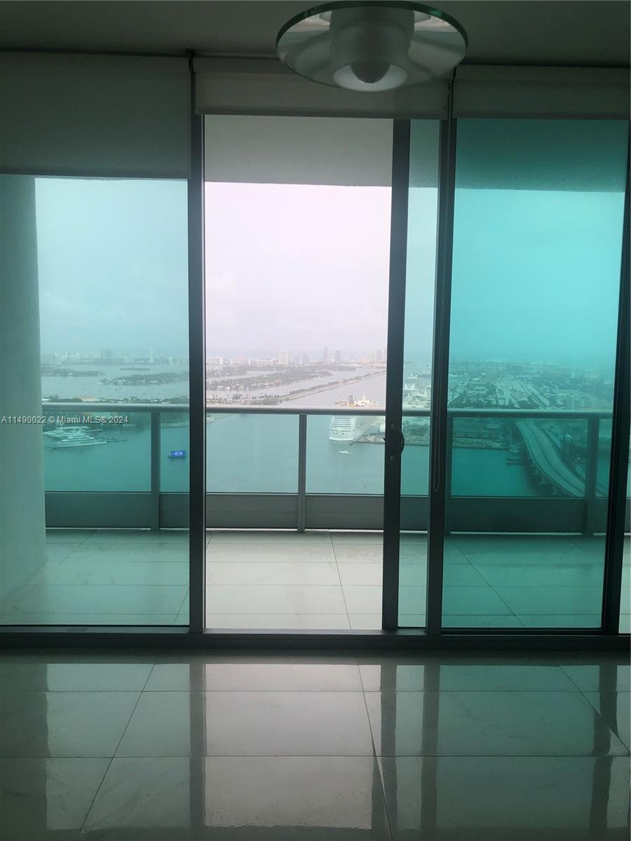 900 BISCAYNE BAY CONDO - Residential