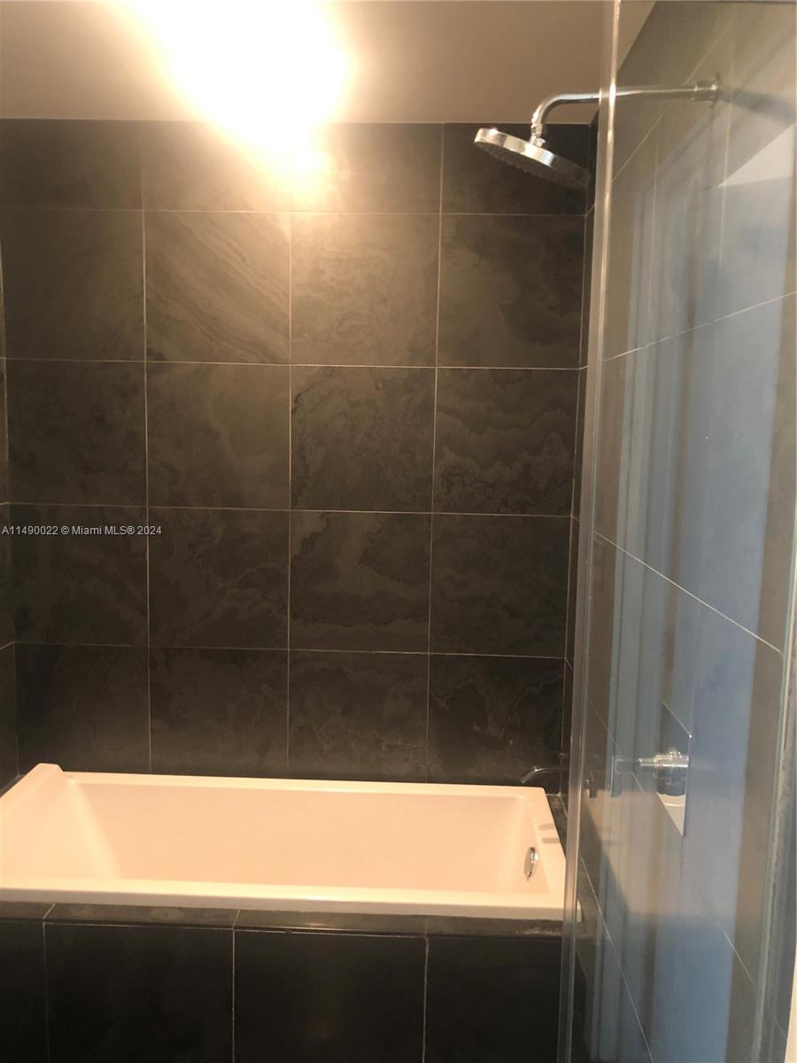 900 BISCAYNE BAY CONDO - Residential