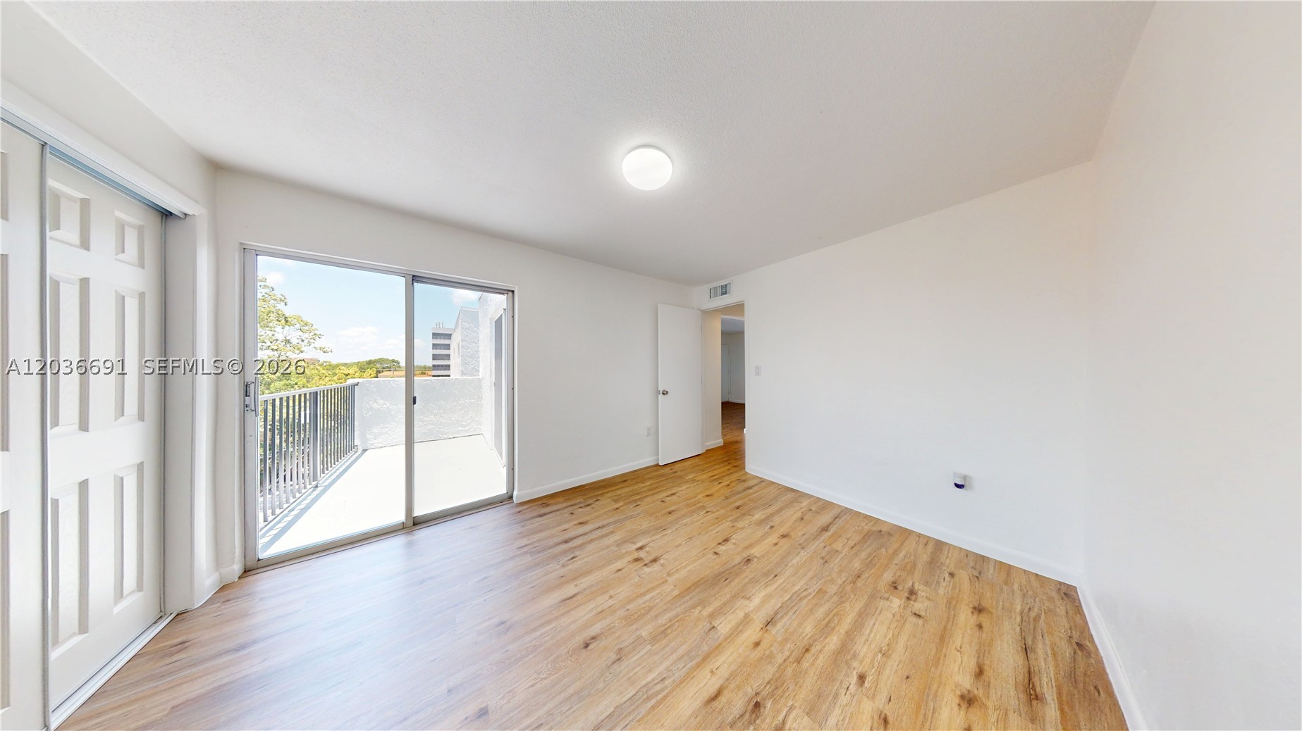 CAROLINA HEIGHTS - Residential Lease