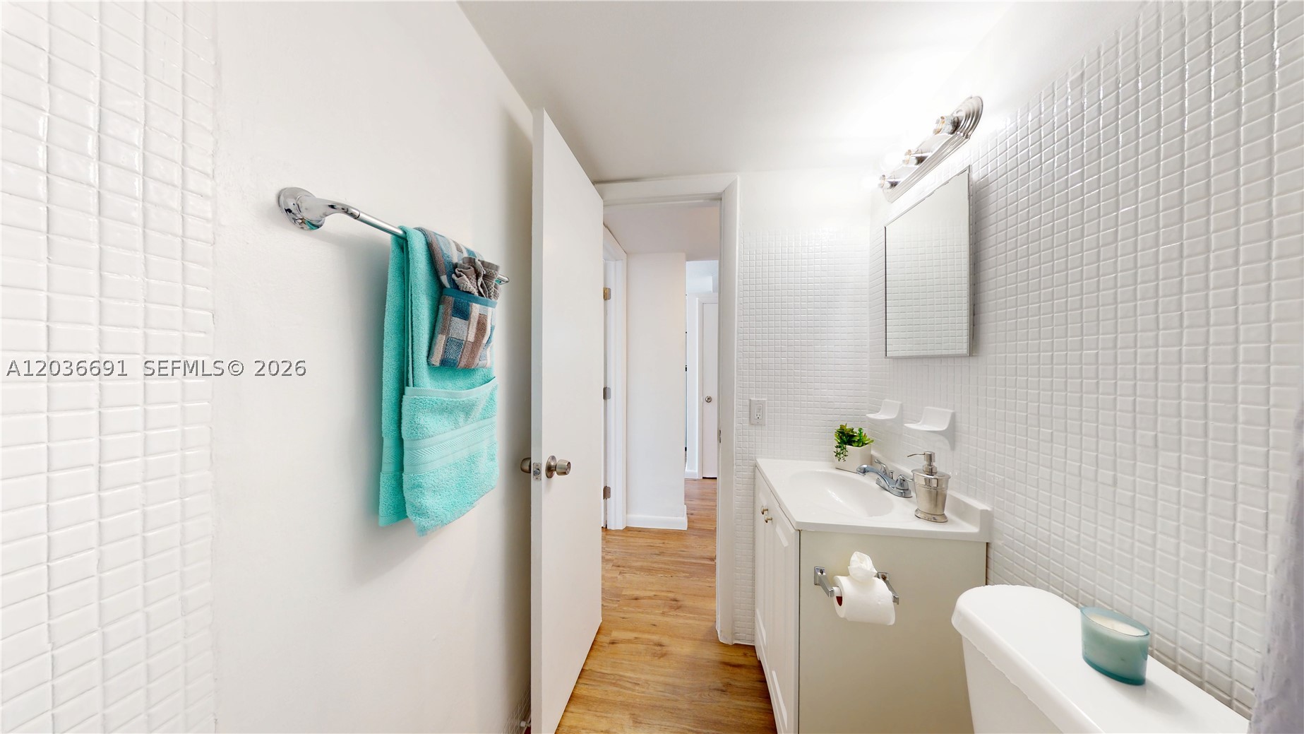 CAROLINA HEIGHTS - Residential Lease