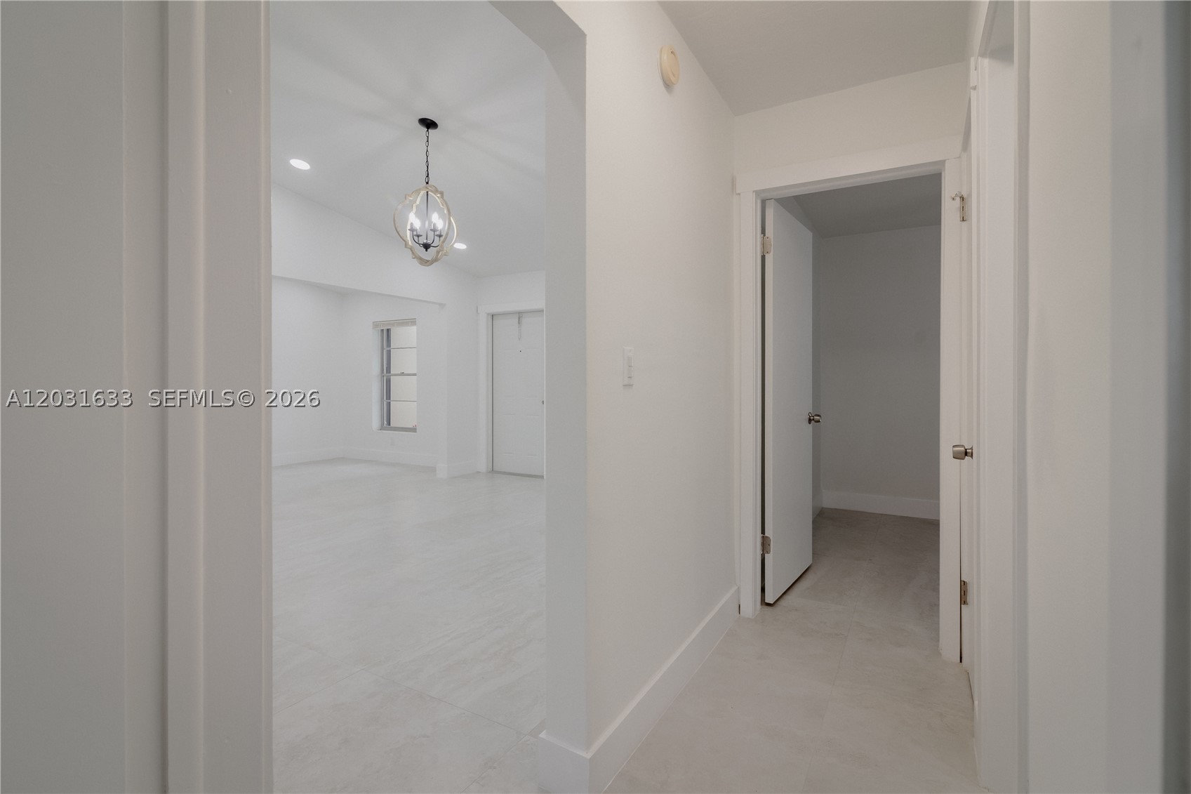 DEVON-AIRE VILLAS SEC 3 - Residential Lease