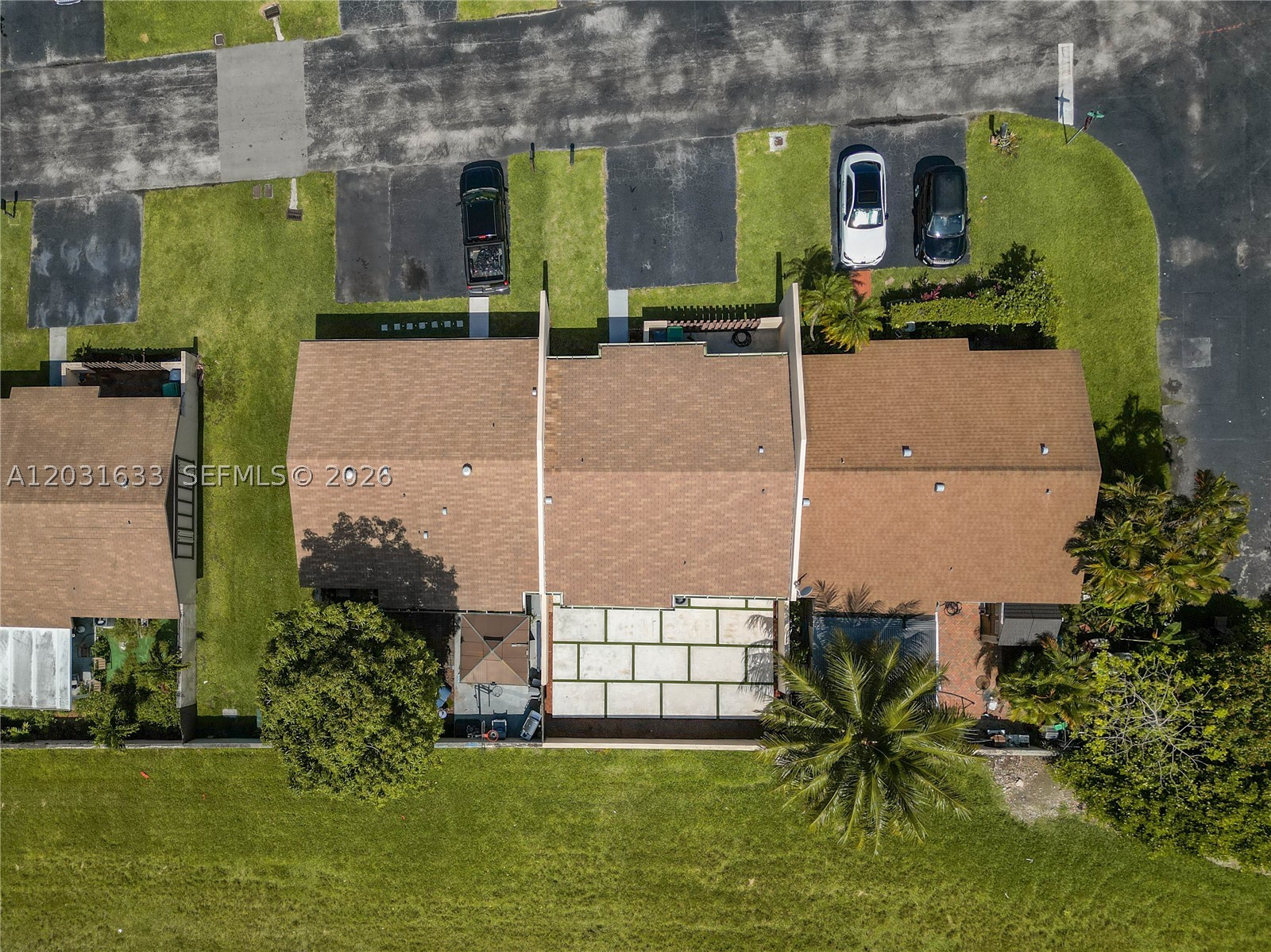 DEVON-AIRE VILLAS SEC 3 - Residential Lease