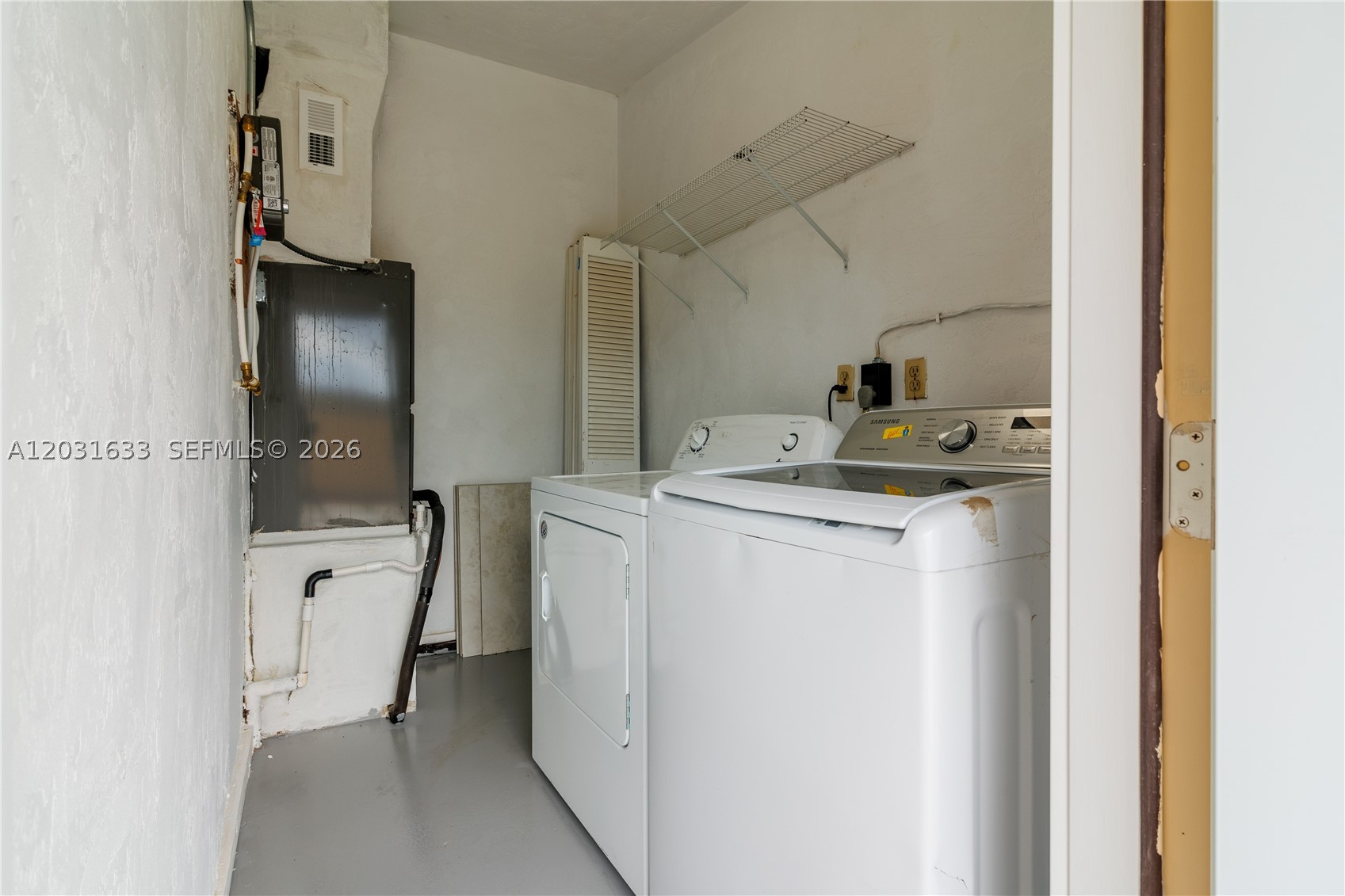 DEVON-AIRE VILLAS SEC 3 - Residential Lease