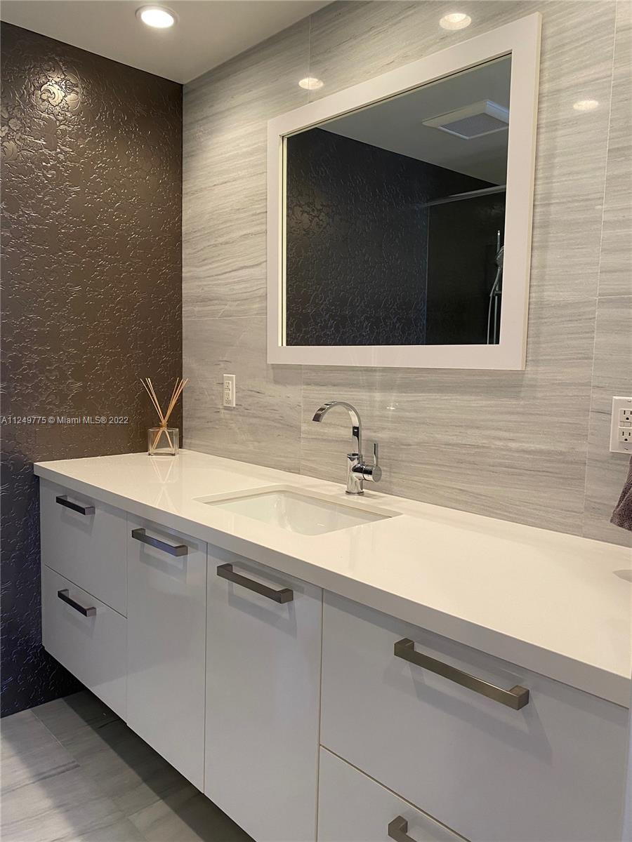 CRYSTAL HOUSE CONDO - Residential Lease