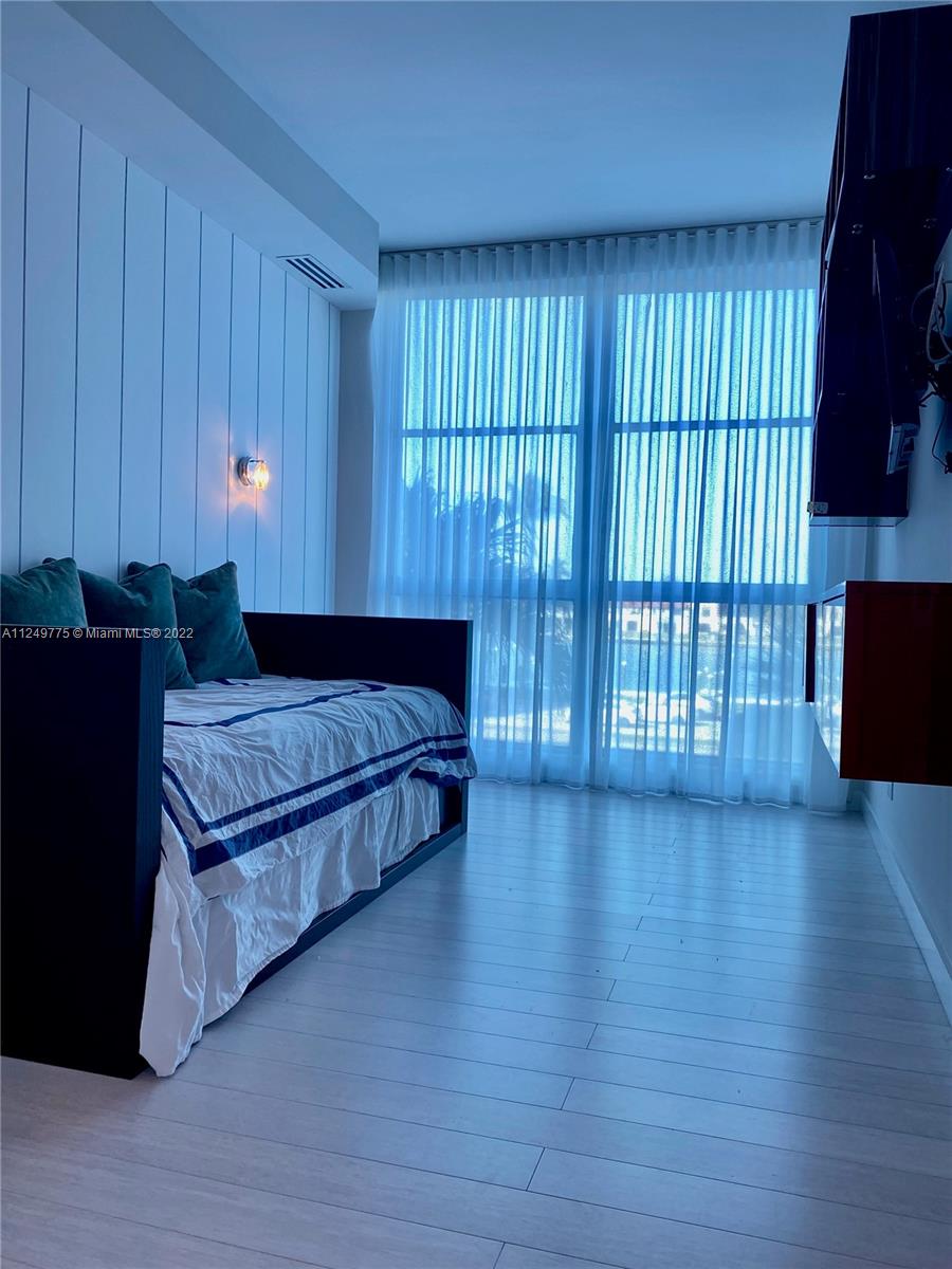 CRYSTAL HOUSE CONDO - Residential Lease