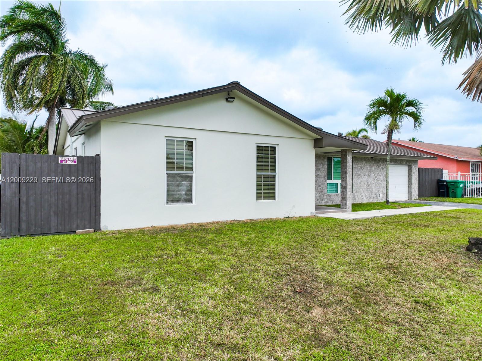 MEADOW WOOD MANOR SEC 6 - Residential