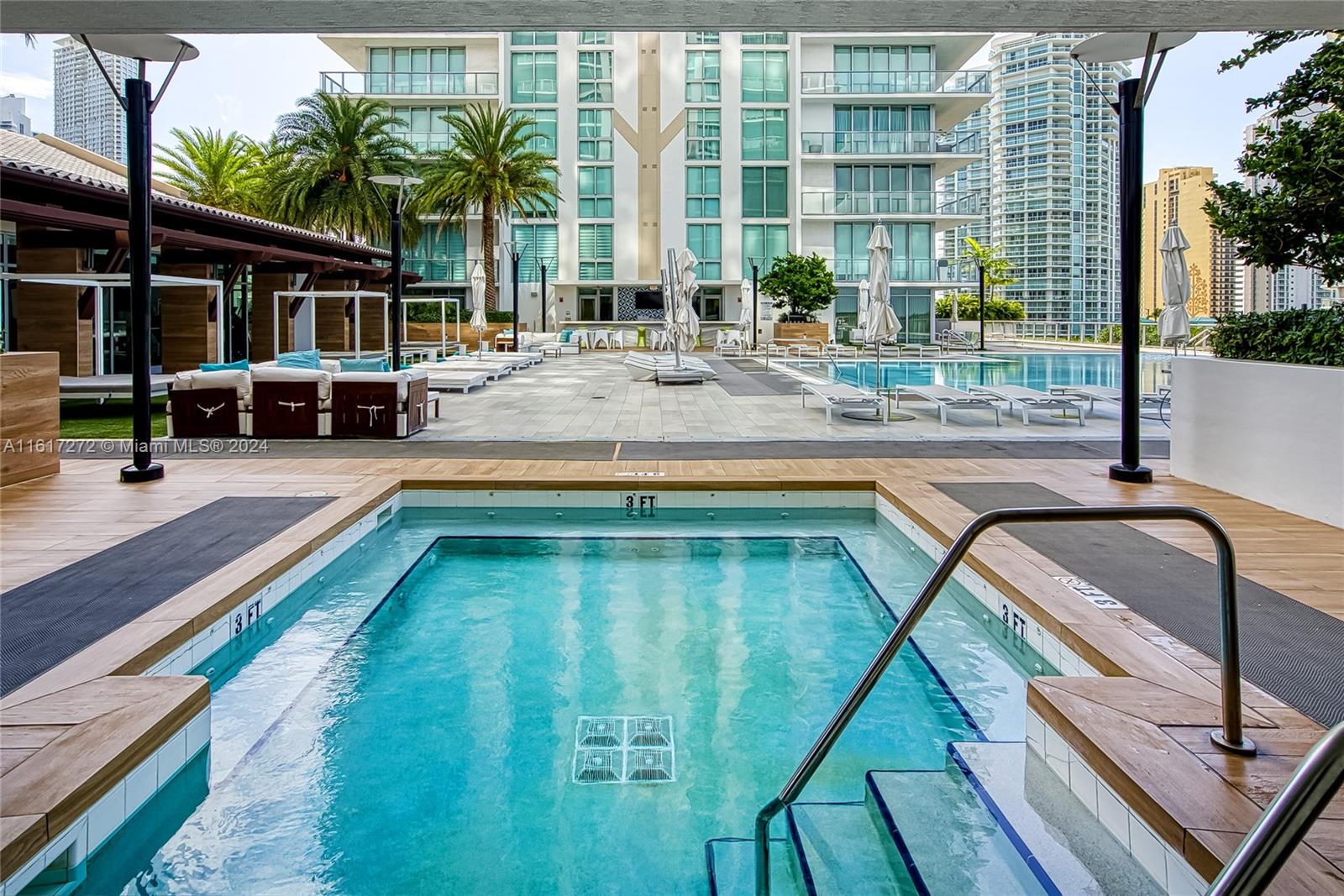 PARQUE TOWERS CONDO - Residential Lease