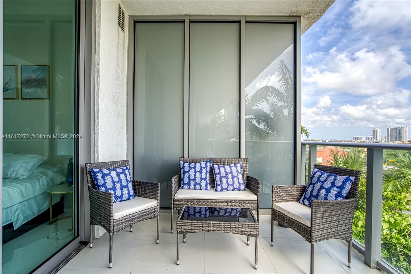 PARQUE TOWERS CONDO - Residential Lease