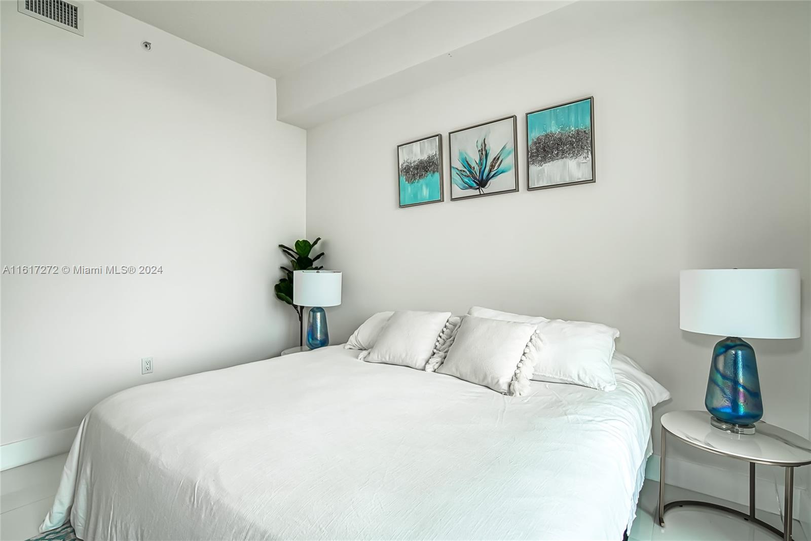 PARQUE TOWERS CONDO - Residential Lease