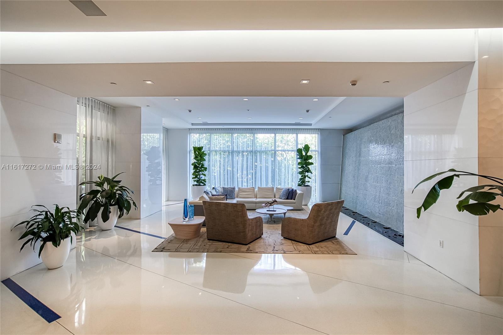 PARQUE TOWERS CONDO - Residential Lease