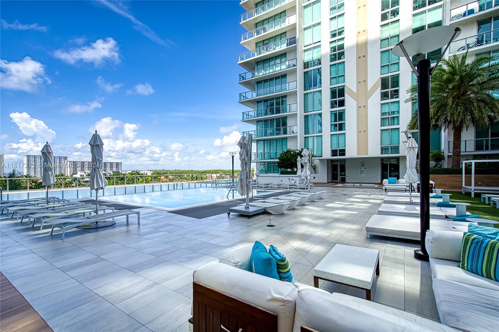 PARQUE TOWERS CONDO - Residential Lease