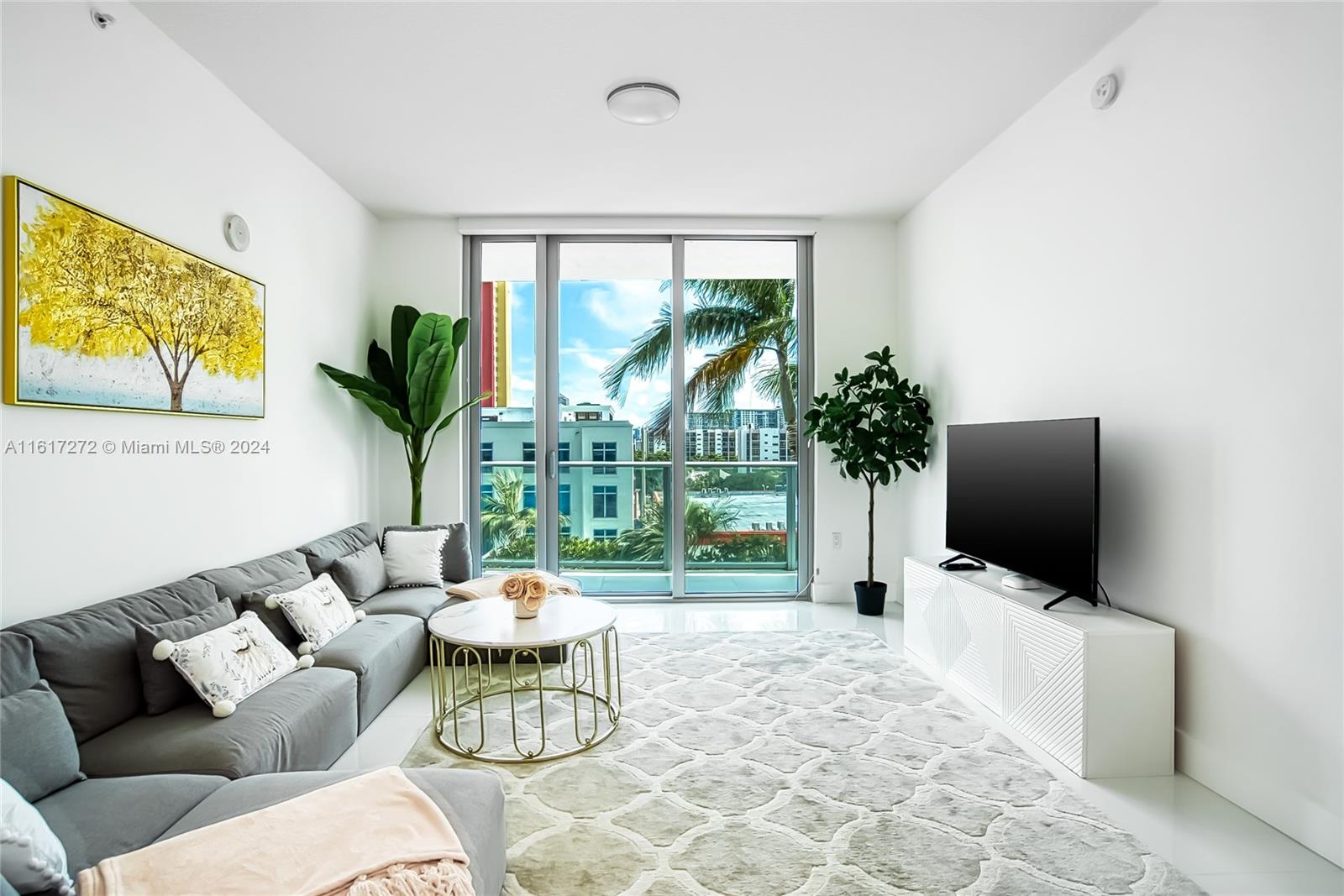 PARQUE TOWERS CONDO - Residential Lease