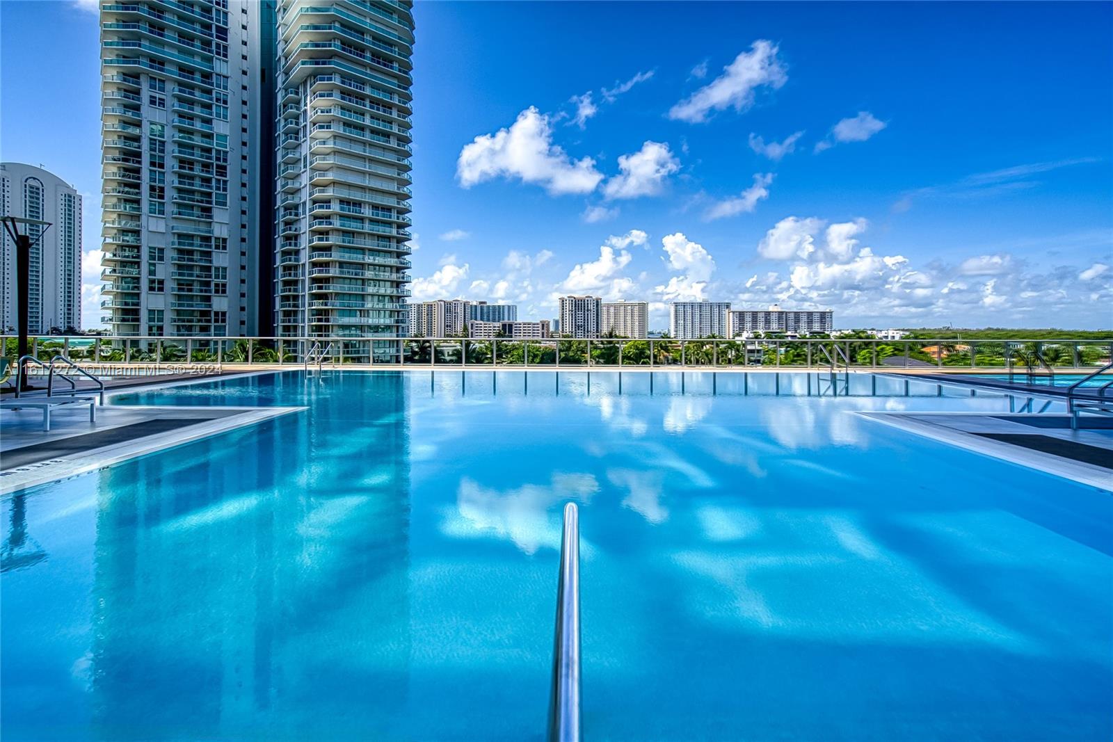 PARQUE TOWERS CONDO - Residential Lease
