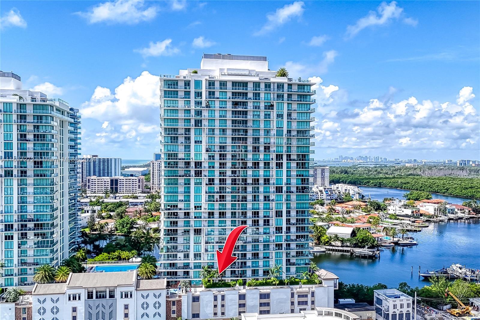 PARQUE TOWERS CONDO - Residential Lease