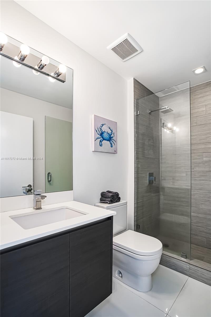 PARQUE TOWERS CONDO - Residential Lease