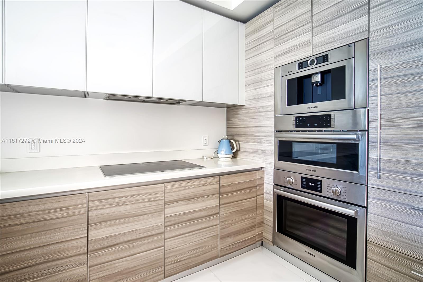 PARQUE TOWERS CONDO - Residential Lease