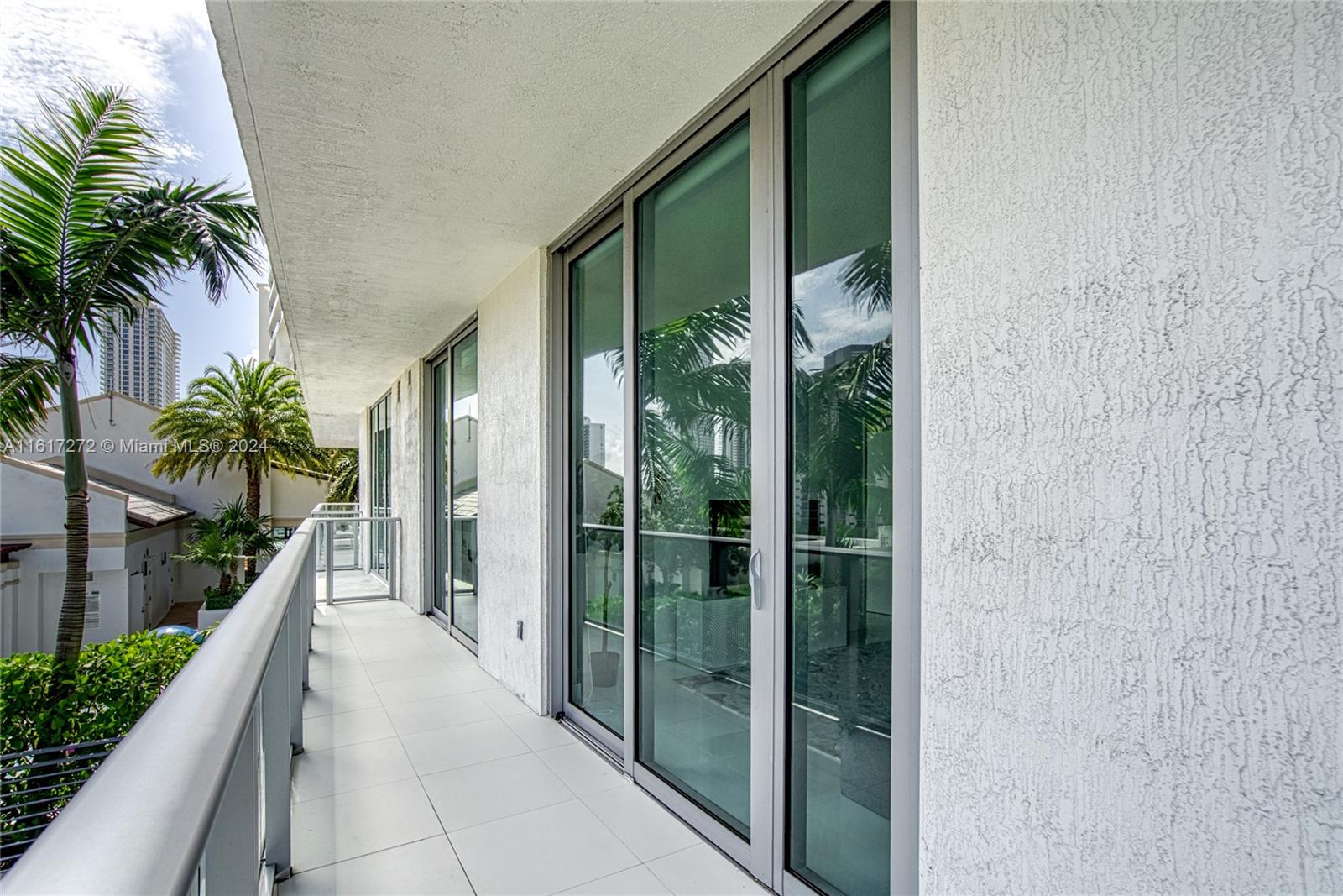 PARQUE TOWERS CONDO - Residential Lease