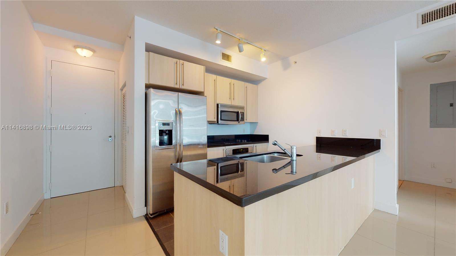 THE AXIS ON BRICKELL II C - Residential Lease