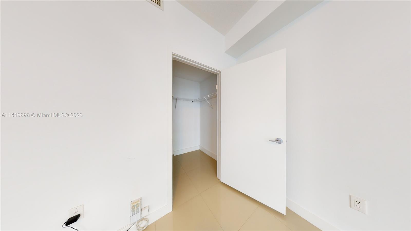 THE AXIS ON BRICKELL II C - Residential Lease