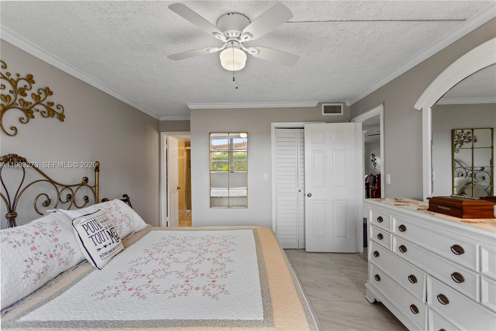 HOLLYBROOK GOLF AND - Residential