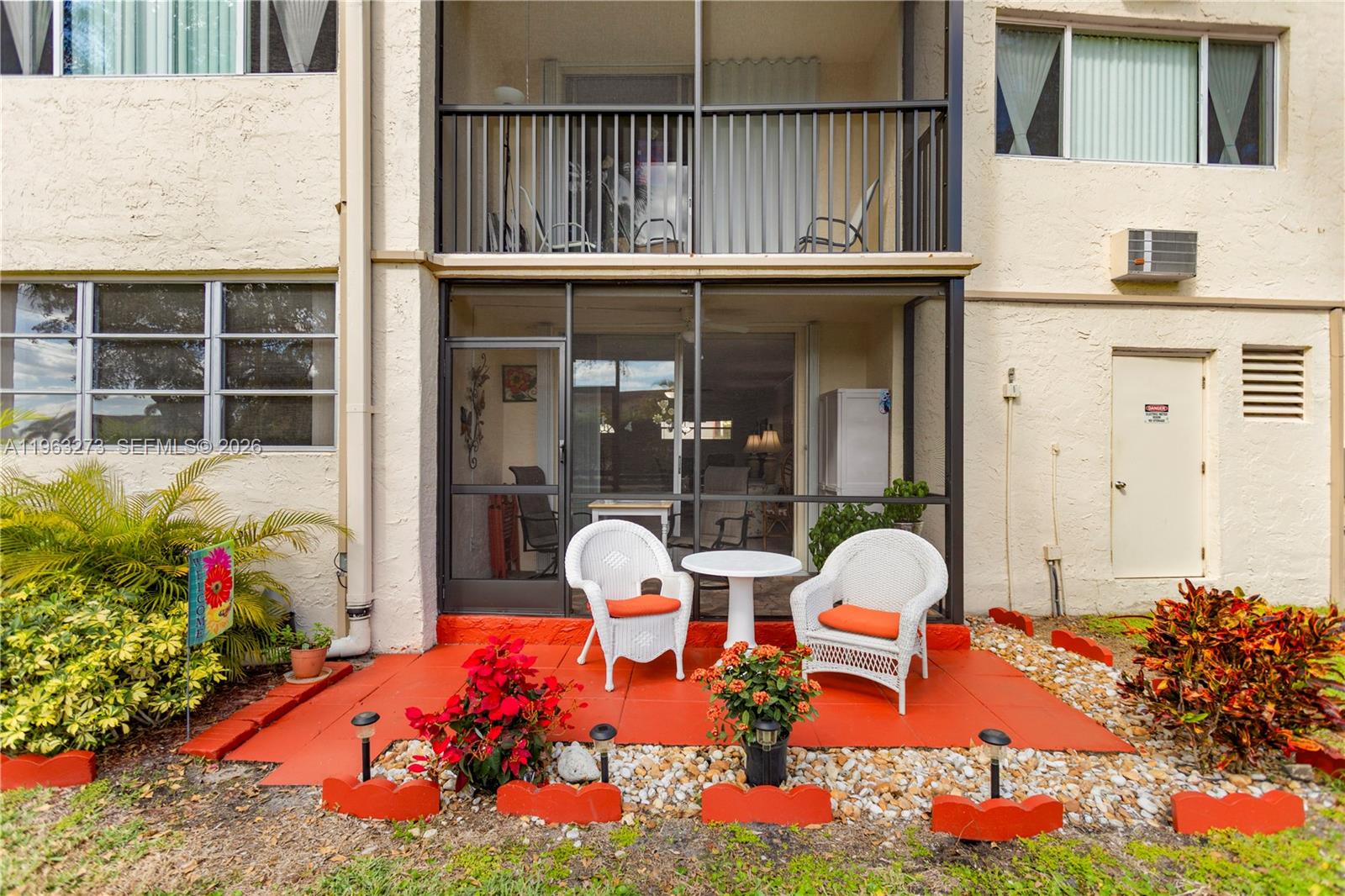 HOLLYBROOK GOLF AND - Residential