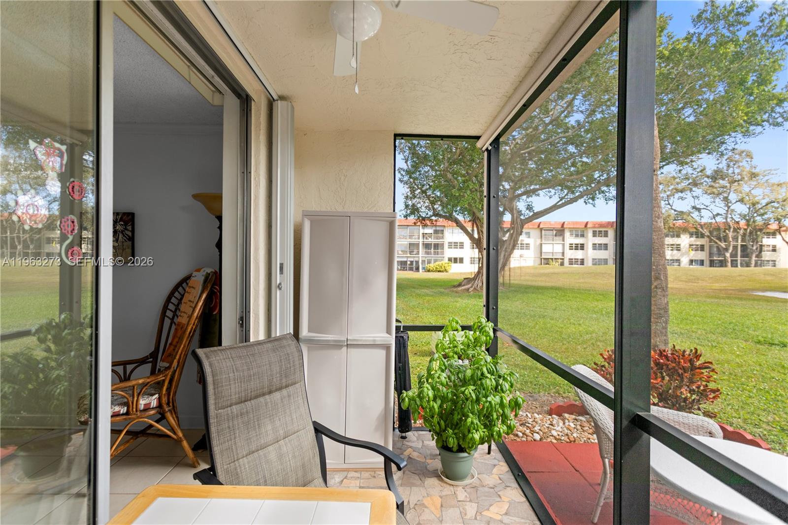 HOLLYBROOK GOLF AND - Residential