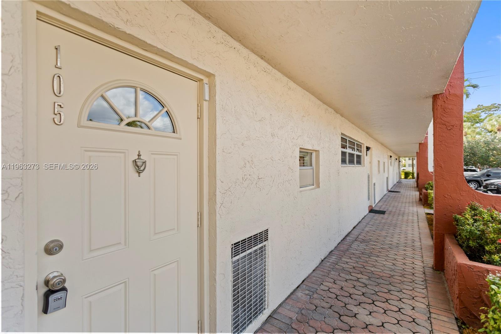 HOLLYBROOK GOLF AND - Residential