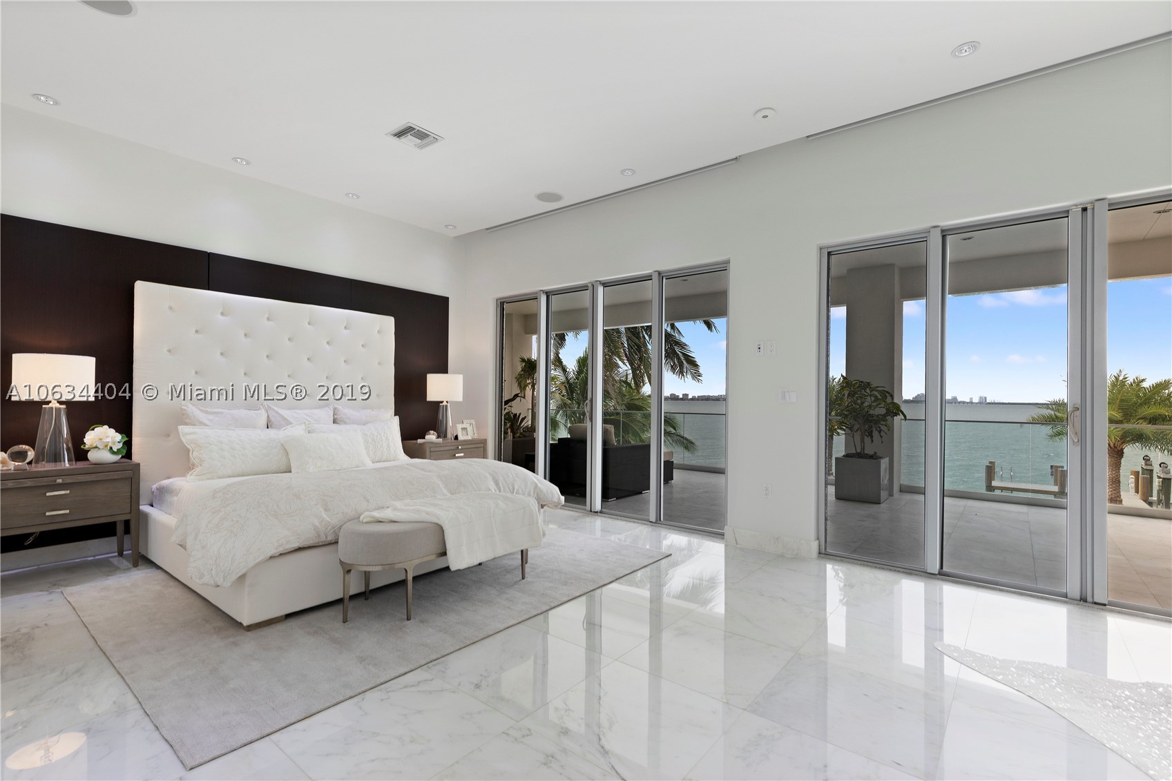 TREASURE ISLAND - Residential