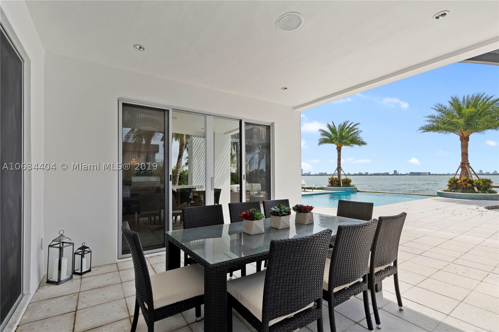 TREASURE ISLAND - Residential