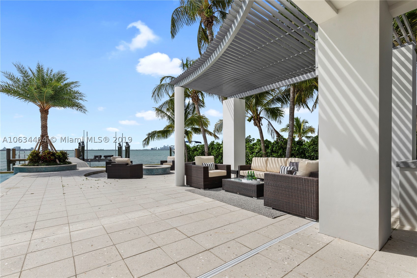 TREASURE ISLAND - Residential