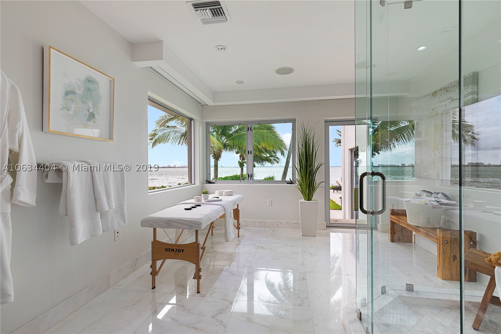 TREASURE ISLAND - Residential