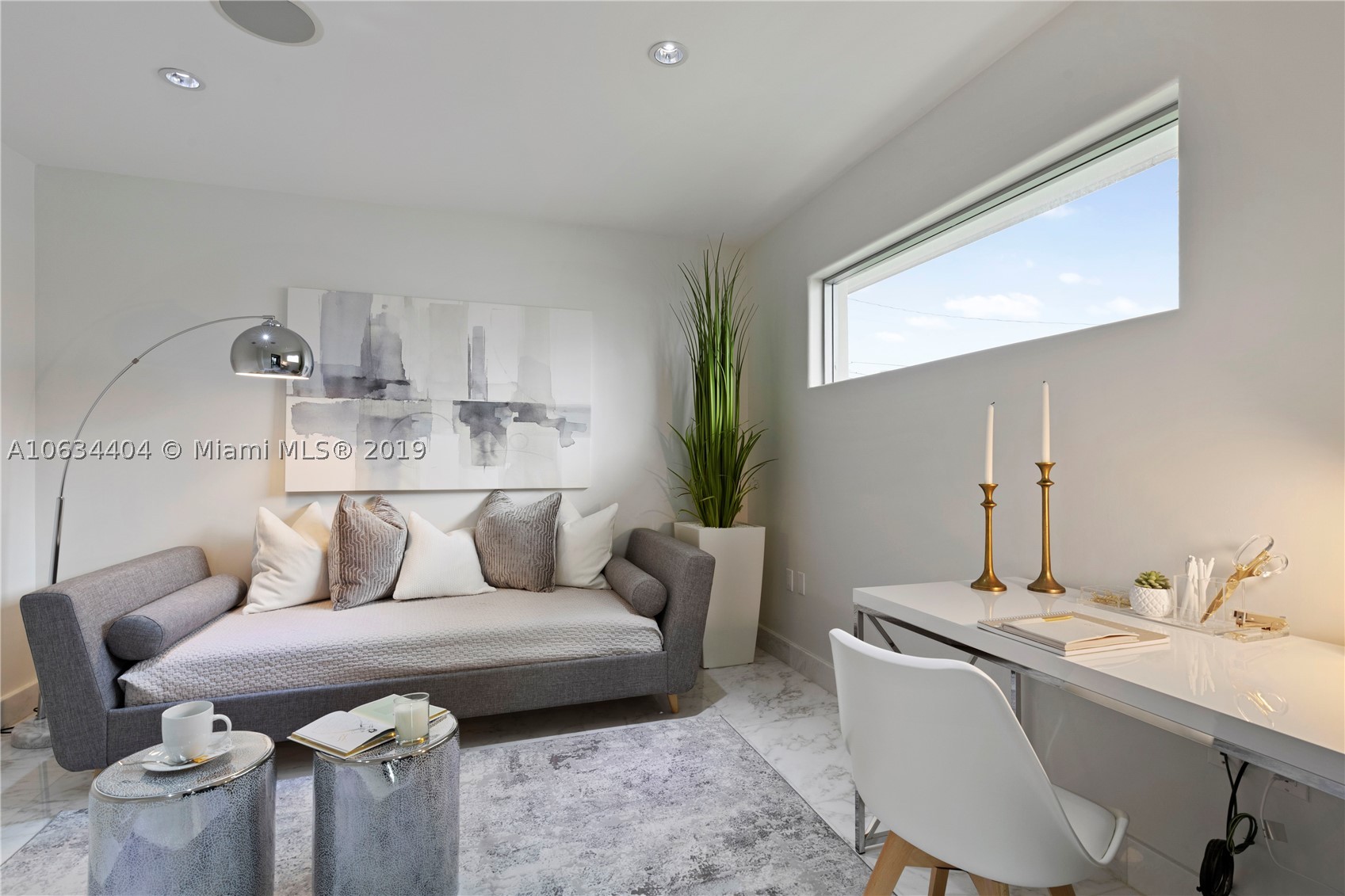 TREASURE ISLAND - Residential