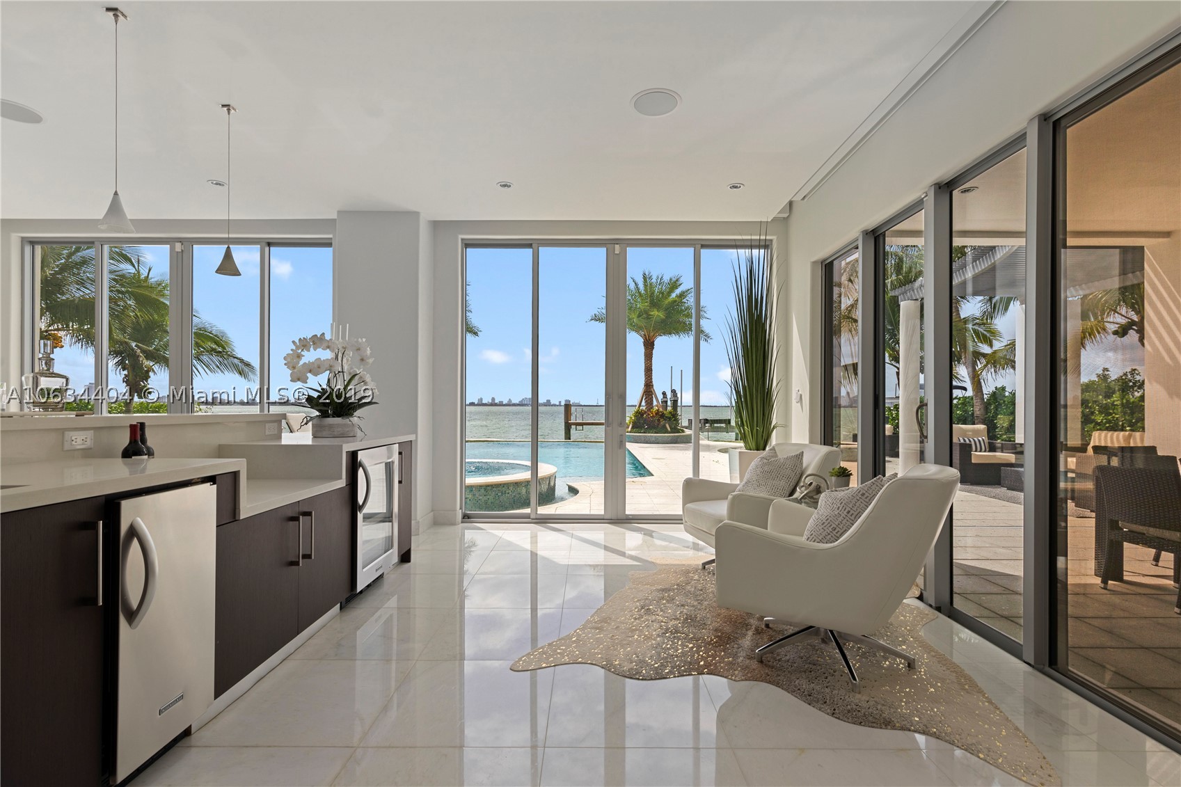TREASURE ISLAND - Residential