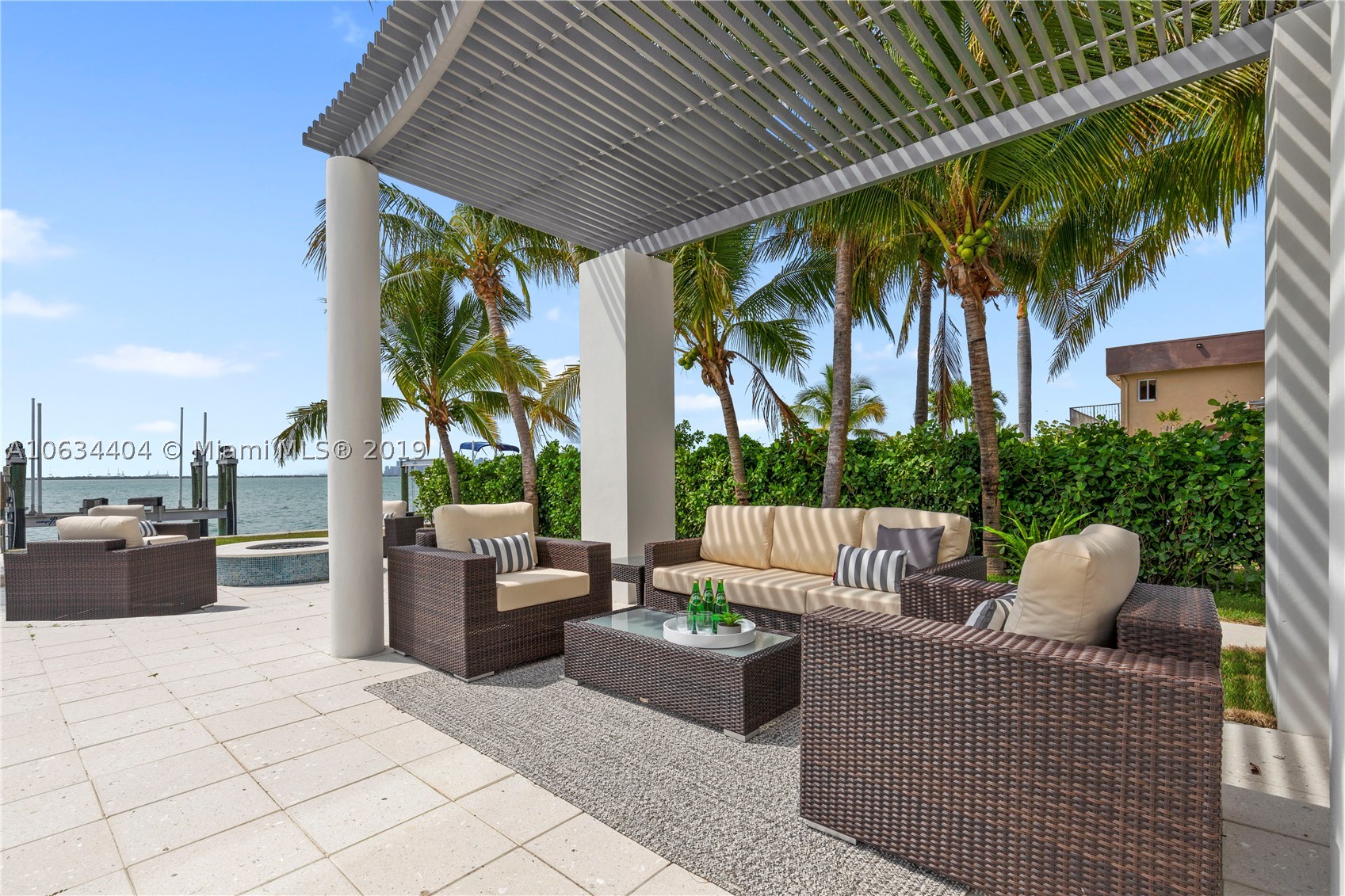 TREASURE ISLAND - Residential