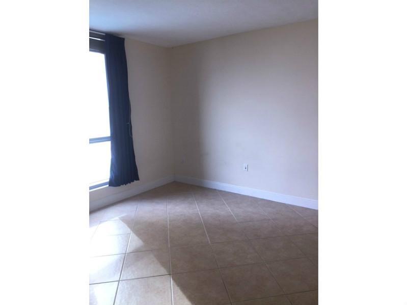 METROPOLIS II AT DADELAND - Residential Lease