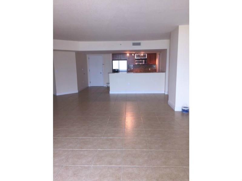 METROPOLIS II AT DADELAND - Residential Lease