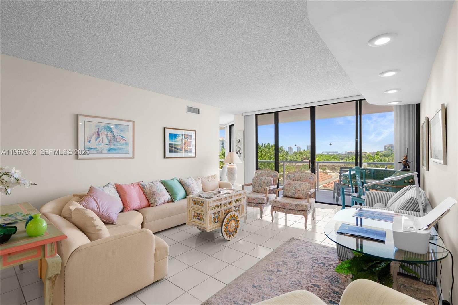 HAMPTONS WEST CONDO - Residential