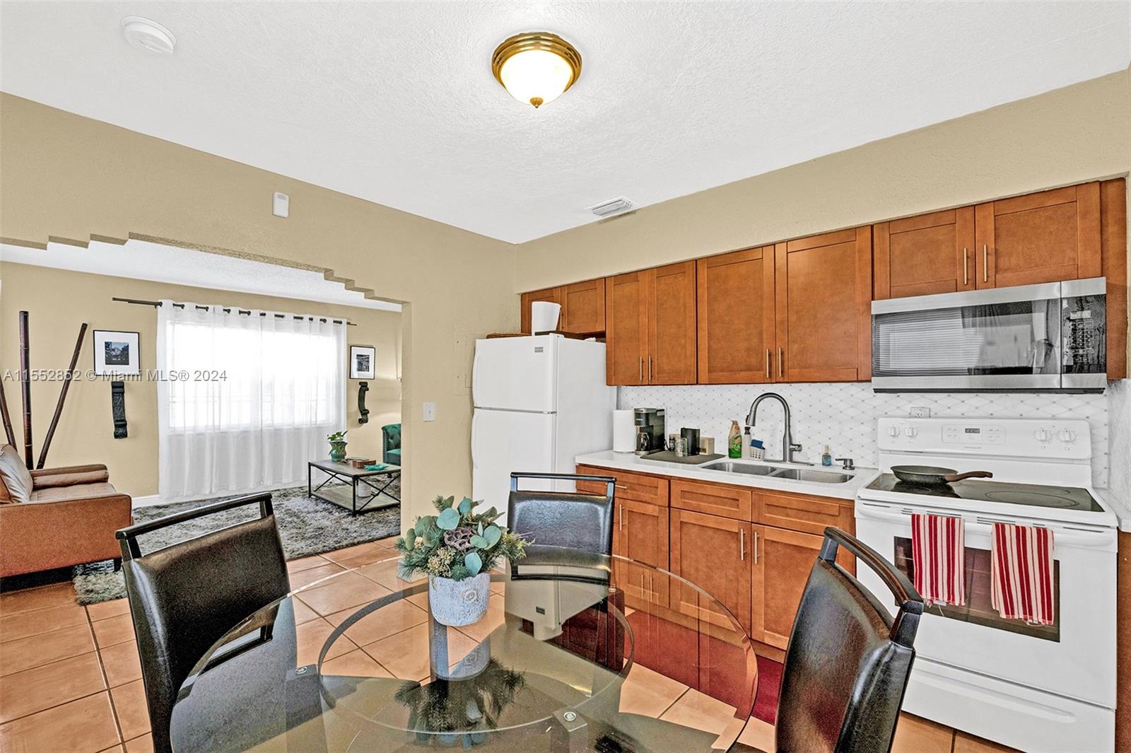 FLORAL PK 1ST AMD - Residential Income