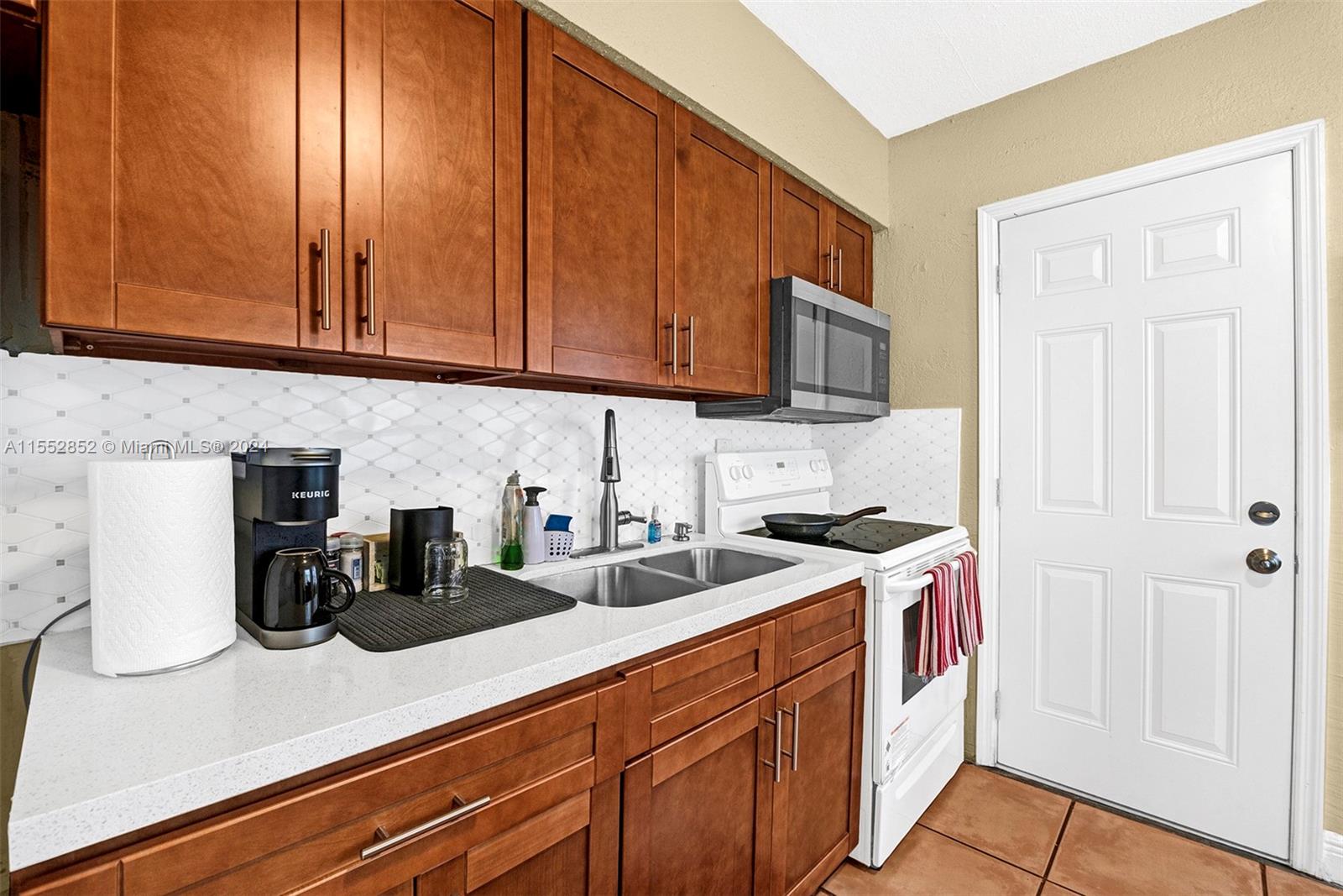 FLORAL PK 1ST AMD - Residential Income